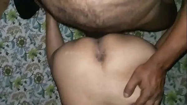 REAL VIRGIN TEEN INDIAN GIRL LOSES HER VIRGINITY - XXX fucks for the first time and deflowered