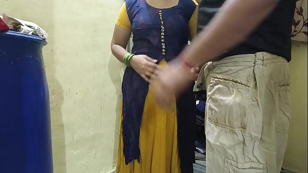 जब घर में साहब हों मेम साहब नही थी तभी नेकर के सात किया सेक्स